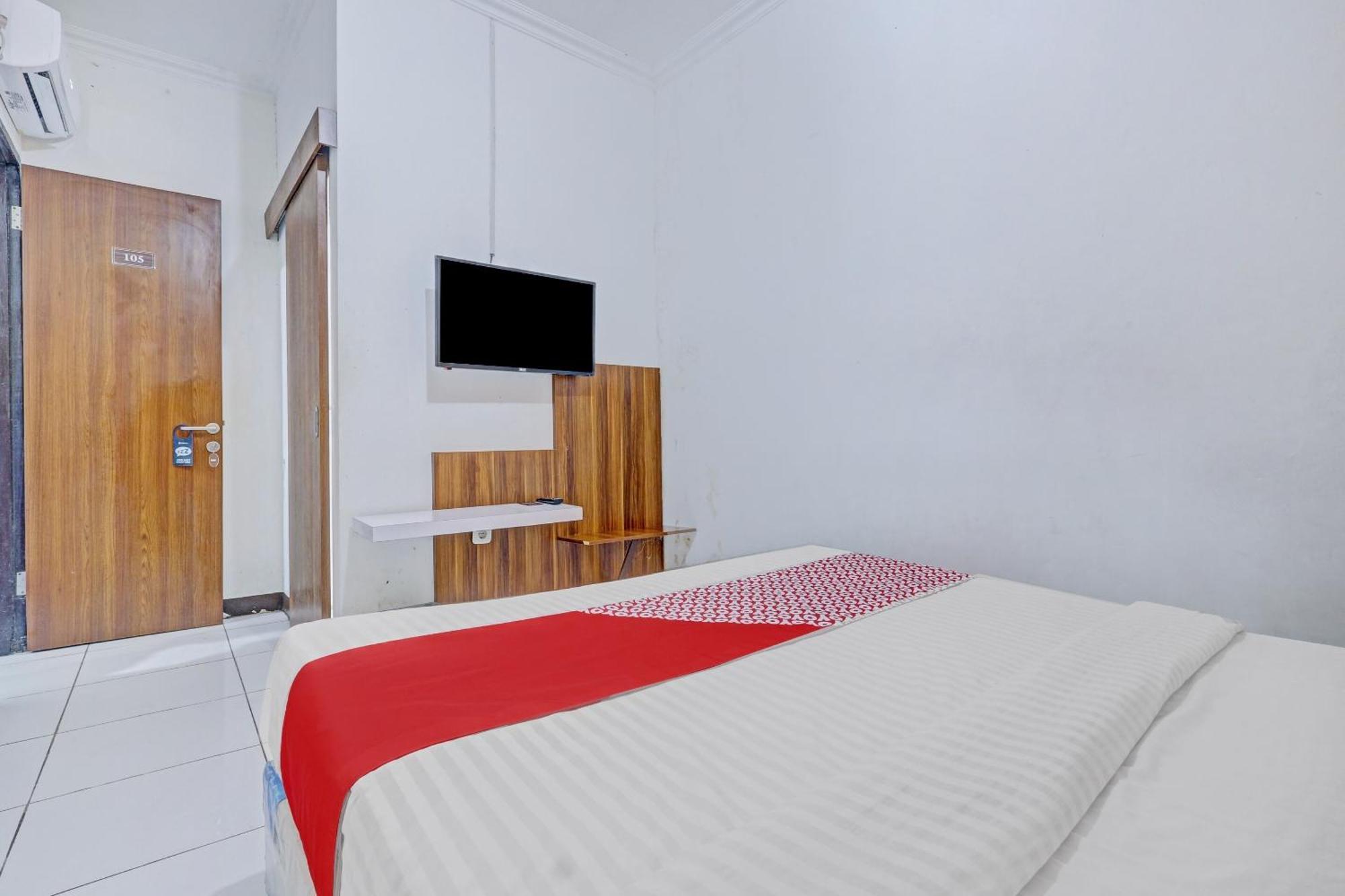 Hotel Super Oyo 90426 Near Mall Ciputra 2