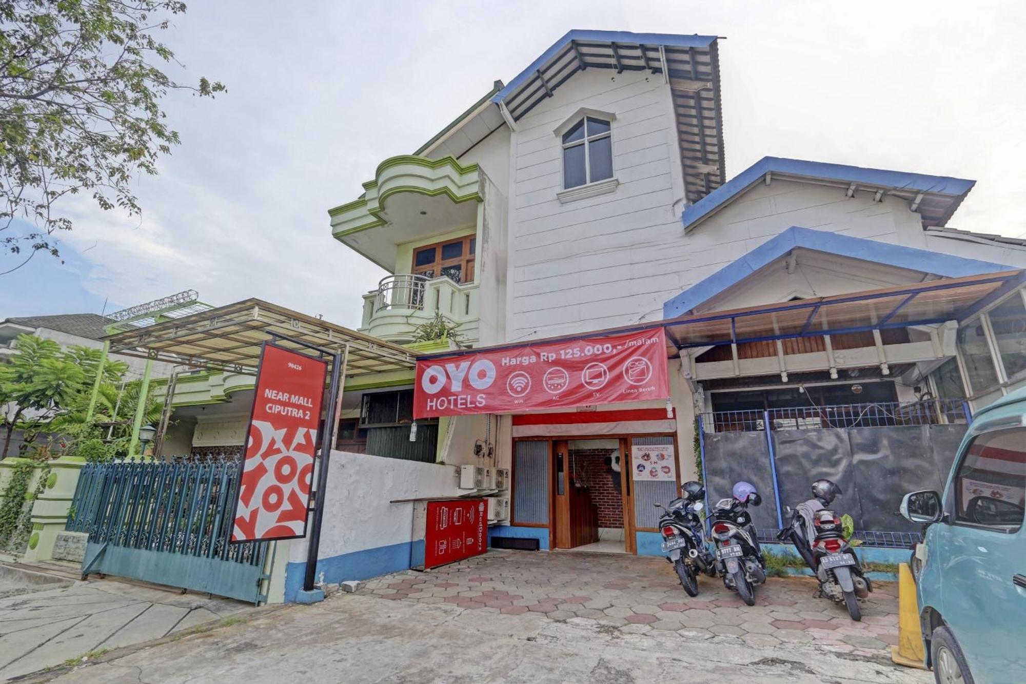 Super Oyo 90426 Near Mall Ciputra 2 Hotel Semarang