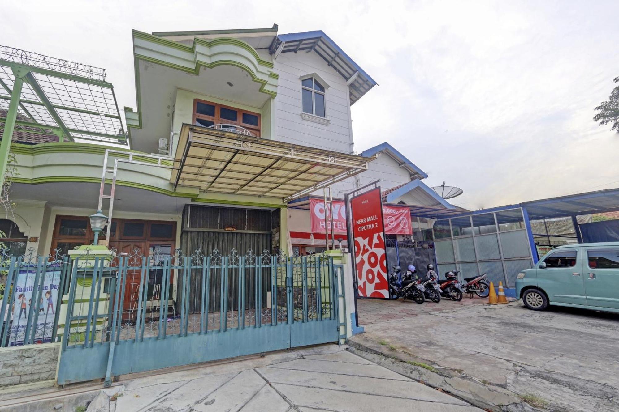 Hotel Super Oyo 90426 Near Mall Ciputra 2